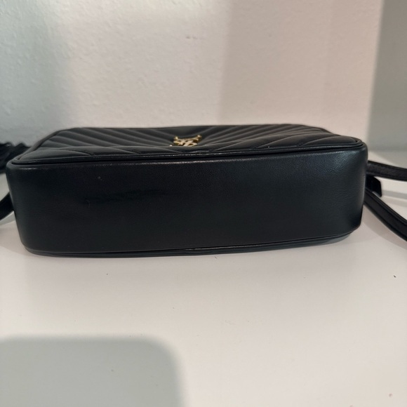 Yves Saint Laurent Black Chevron Crossbody Bag - Picture 5 of 10
